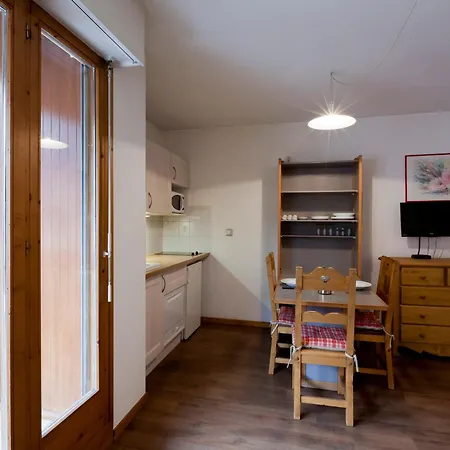 Apartment Cosy Avec Balcon Et Wifi A - Fr-1-512-184 Brides-les-Bains